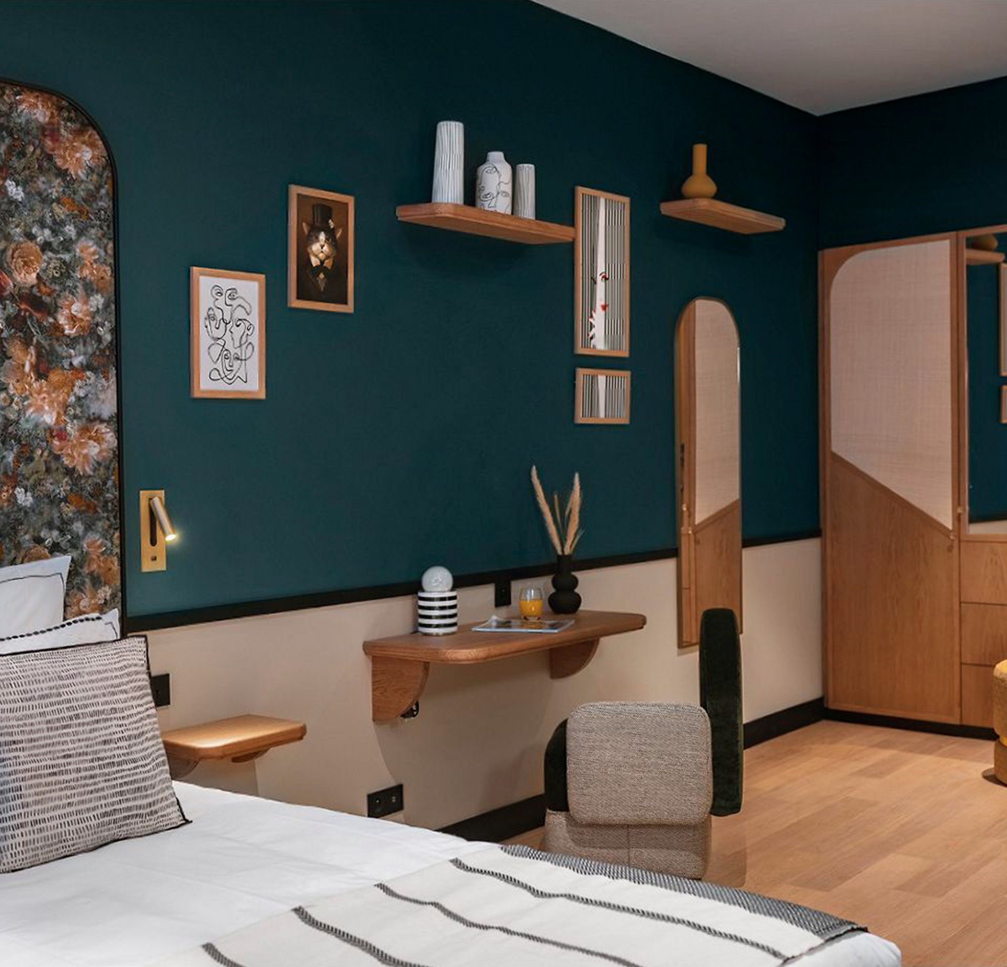 HOTEL DANDY, PARIS
