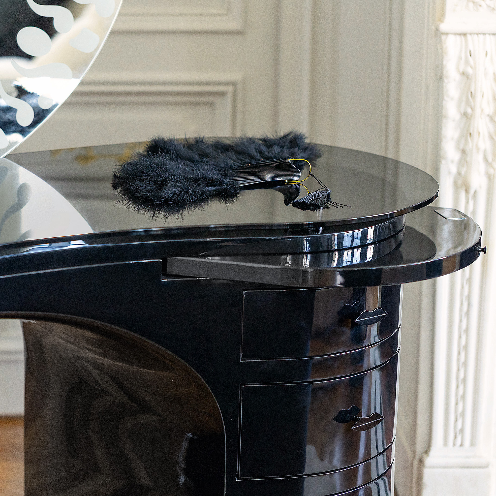 Rossy de Palma x Roche Bobois
